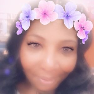 Meet your Posher, Yolanda